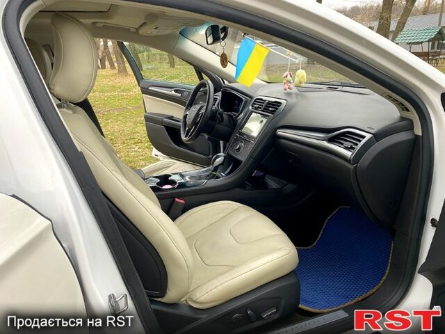 Белый Форд Фьюжн, объемом двигателя 2 л и пробегом 240 тыс. км за 9500 $, фото 7 на Automoto.ua
