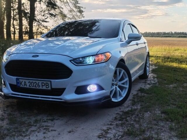 Білий Форд Фьюжен, об'ємом двигуна 2.5 л та пробігом 197 тис. км за 9194 $, фото 22 на Automoto.ua