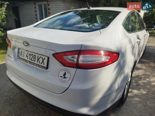 Форд Фьюжн 2015 в Киеве на Automoto.ua Белый Форд Фьюжн, объемом двигателя 2.5 л и пробегом 199 тыс. км за 10200 $, фото 5 на Automoto.ua