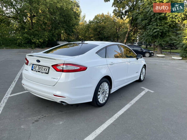 Белый Форд Фьюжн, объемом двигателя 2 л и пробегом 170 тыс. км за 11500 $, фото 21 на Automoto.ua