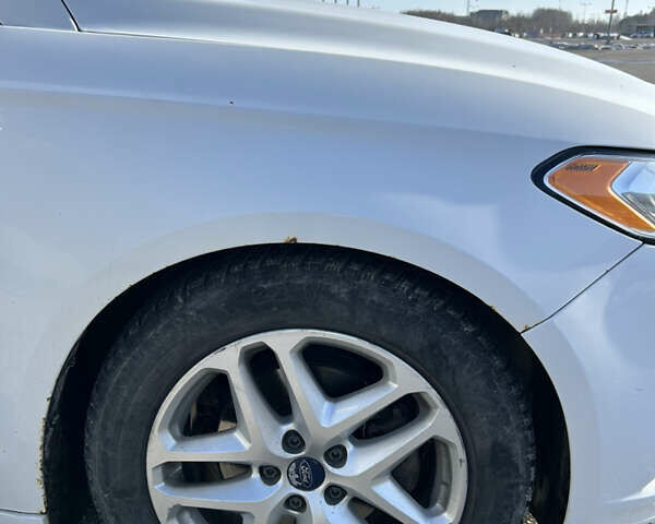 Белый Форд Фьюжн, объемом двигателя 2.49 л и пробегом 187 тыс. км за 9500 $, фото 7 на Automoto.ua