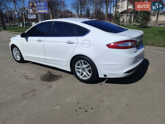 Білий Форд Фьюжен, об'ємом двигуна 2.49 л та пробігом 212 тис. км за 12000 $, фото 9 на Automoto.ua
