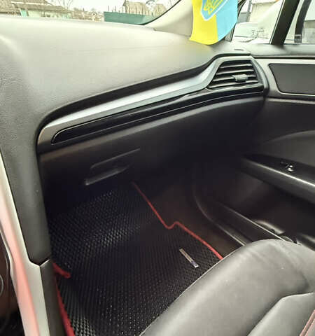 Белый Форд Фьюжн, объемом двигателя 2.5 л и пробегом 240 тыс. км за 9300 $, фото 10 на Automoto.ua