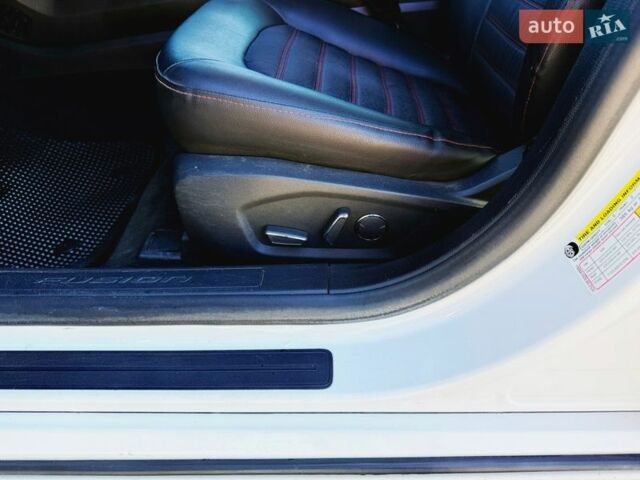 Білий Форд Фьюжен, об'ємом двигуна 1.5 л та пробігом 164 тис. км за 9500 $, фото 19 на Automoto.ua