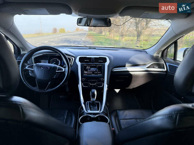 Белый Форд Фьюжн, объемом двигателя 2.5 л и пробегом 194 тыс. км за 11500 $, фото 13 на Automoto.ua