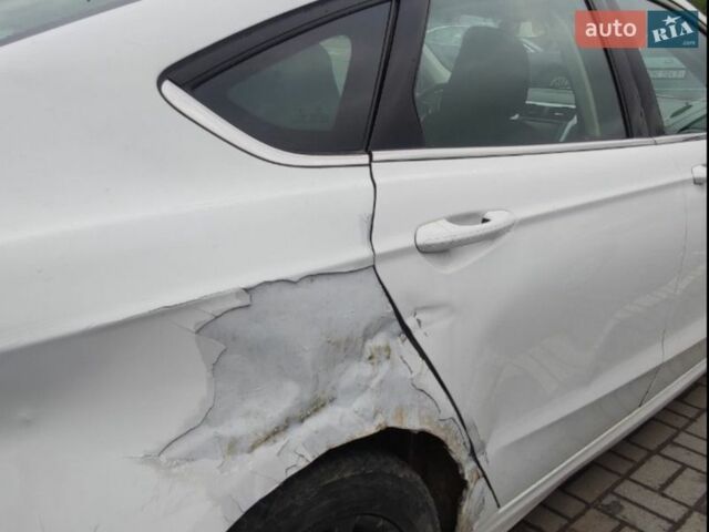 Белый Форд Фьюжн, объемом двигателя 2.5 л и пробегом 219 тыс. км за 6200 $, фото 8 на Automoto.ua