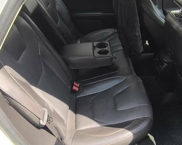 Белый Форд Фьюжн, объемом двигателя 2 л и пробегом 259 тыс. км за 10700 $, фото 37 на Automoto.ua