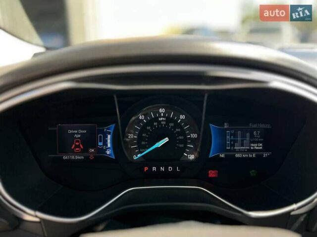 Білий Форд Фьюжен, об'ємом двигуна 2 л та пробігом 75 тис. км за 12900 $, фото 9 на Automoto.ua