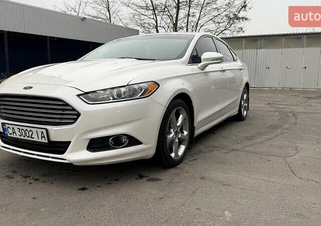 Белый Форд Фьюжн, объемом двигателя 2.5 л и пробегом 240 тыс. км за 9300 $, фото 1 на Automoto.ua