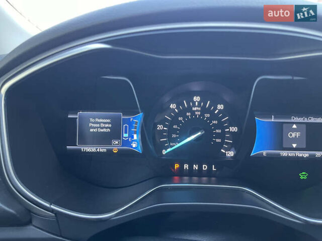 Білий Форд Фьюжен, об'ємом двигуна 2 л та пробігом 180 тис. км за 11400 $, фото 15 на Automoto.ua