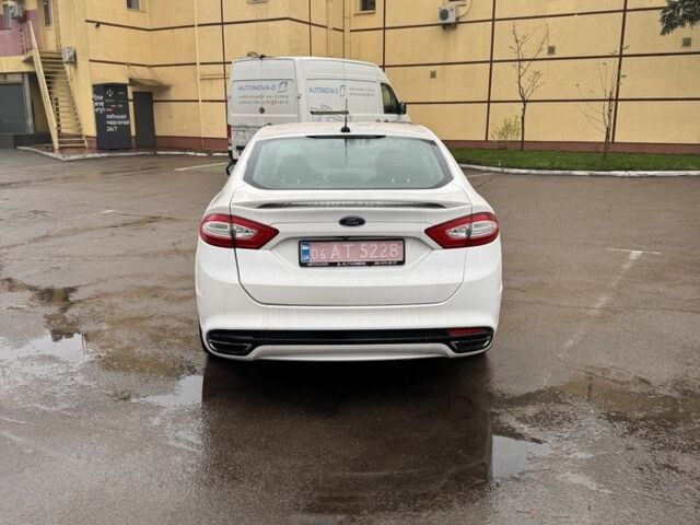 Білий Форд Фьюжен, об'ємом двигуна 2 л та пробігом 157 тис. км за 10200 $, фото 1 на Automoto.ua
