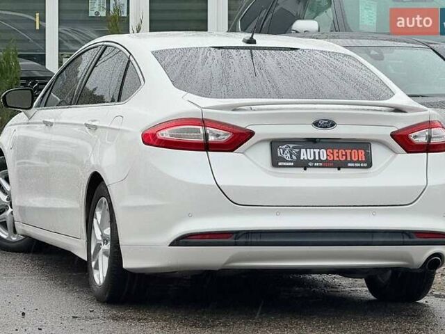 Білий Форд Фьюжен, об'ємом двигуна 2 л та пробігом 127 тис. км за 16000 $, фото 7 на Automoto.ua