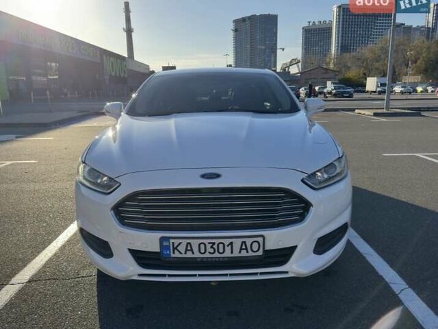 Белый Форд Фьюжн, объемом двигателя 2.49 л и пробегом 138 тыс. км за 11900 $, фото 1 на Automoto.ua