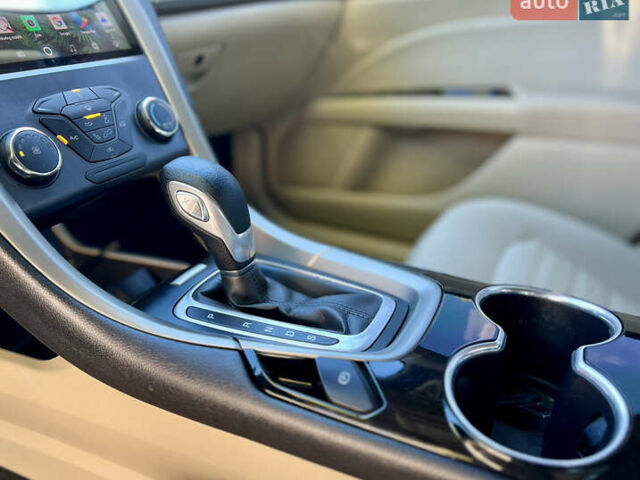 Білий Форд Фьюжен, об'ємом двигуна 2.49 л та пробігом 201 тис. км за 9300 $, фото 32 на Automoto.ua