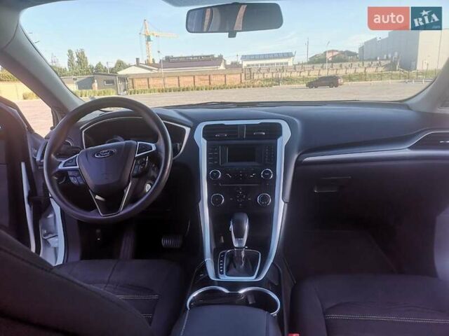 Білий Форд Фьюжен, об'ємом двигуна 2.5 л та пробігом 119 тис. км за 11300 $, фото 12 на Automoto.ua