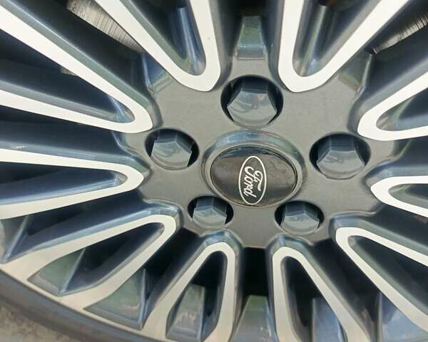 Белый Форд Фьюжн, объемом двигателя 2 л и пробегом 215 тыс. км за 10550 $, фото 16 на Automoto.ua