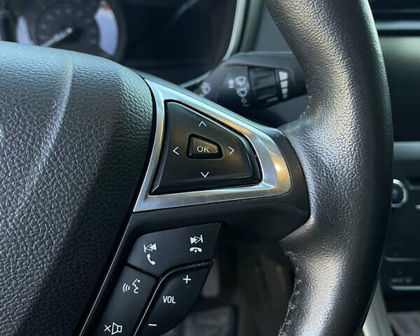 Білий Форд Фьюжен, об'ємом двигуна 2 л та пробігом 180 тис. км за 11400 $, фото 11 на Automoto.ua