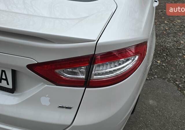 Білий Форд Фьюжен, об'ємом двигуна 2.49 л та пробігом 241 тис. км за 9400 $, фото 15 на Automoto.ua