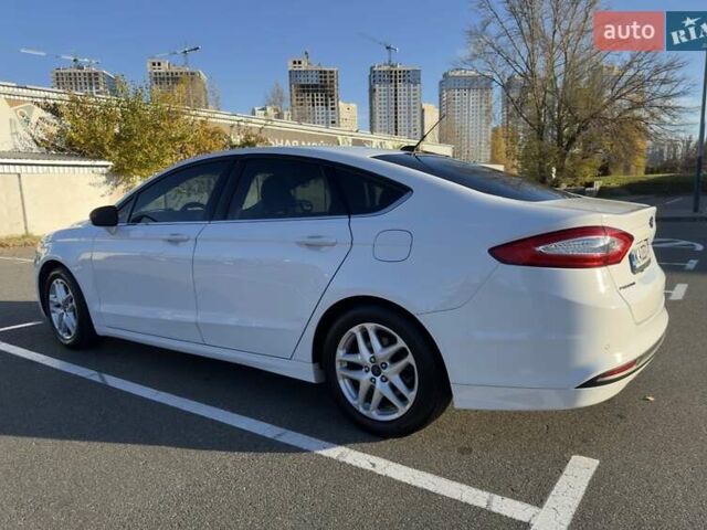 Белый Форд Фьюжн, объемом двигателя 2.49 л и пробегом 138 тыс. км за 11900 $, фото 6 на Automoto.ua