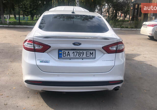 Белый Форд Фьюжн, объемом двигателя 2 л и пробегом 196 тыс. км за 15300 $, фото 1 на Automoto.ua