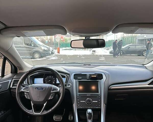 Белый Форд Фьюжн, объемом двигателя 2 л и пробегом 185 тыс. км за 8900 $, фото 4 на Automoto.ua