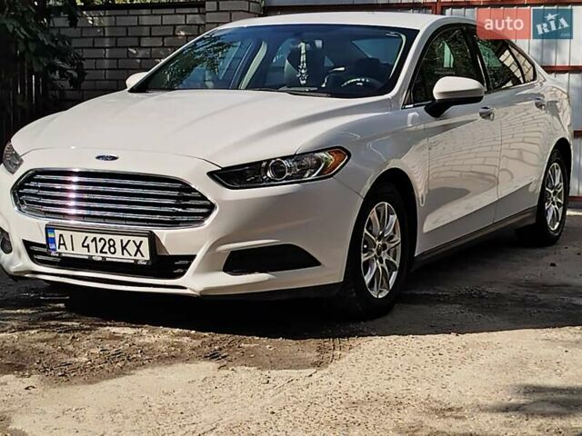 Форд Фьюжн 2015 в Киеве на Automoto.ua Белый Форд Фьюжн, объемом двигателя 2.5 л и пробегом 199 тыс. км за 10200 $, фото 1 на Automoto.ua