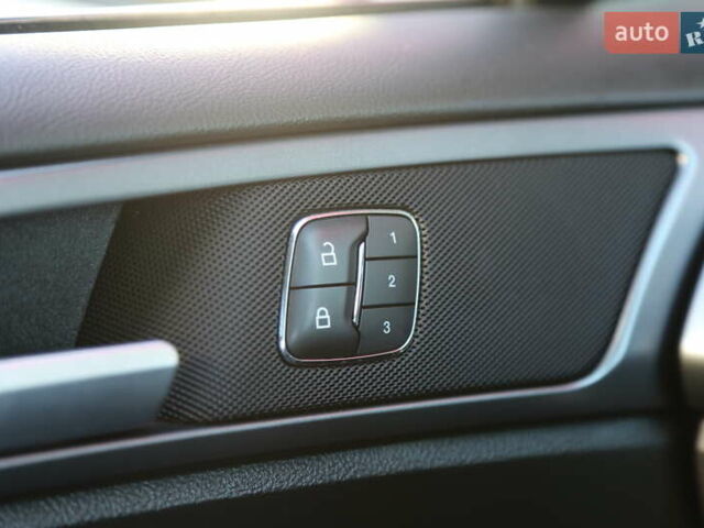 Белый Форд Фьюжн, объемом двигателя 2 л и пробегом 157 тыс. км за 11300 $, фото 22 на Automoto.ua