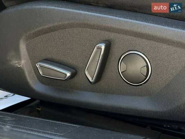 Білий Форд Фьюжен, об'ємом двигуна 2 л та пробігом 75 тис. км за 12900 $, фото 15 на Automoto.ua