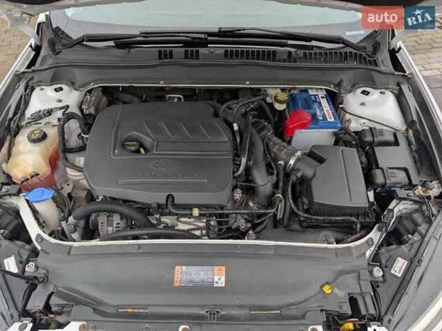 Белый Форд Фьюжн, объемом двигателя 1.5 л и пробегом 135 тыс. км за 8500 $, фото 15 на Automoto.ua