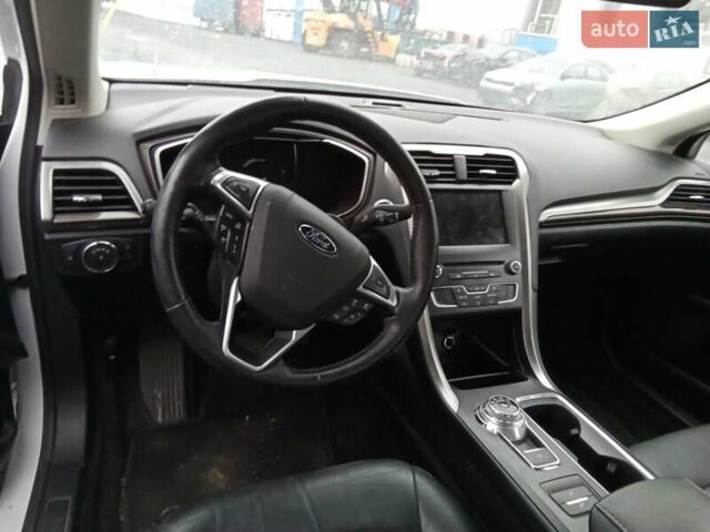 Белый Форд Фьюжн, объемом двигателя 2 л и пробегом 178 тыс. км за 15500 $, фото 6 на Automoto.ua