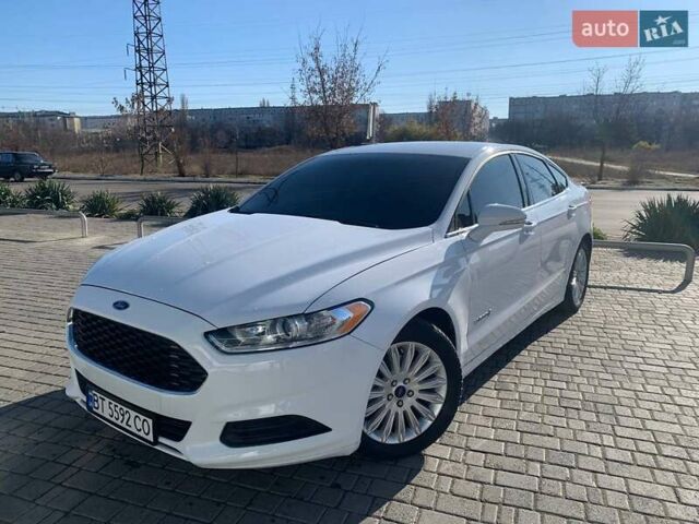 Белый Форд Фьюжн, объемом двигателя 2 л и пробегом 240 тыс. км за 6900 $, фото 1 на Automoto.ua