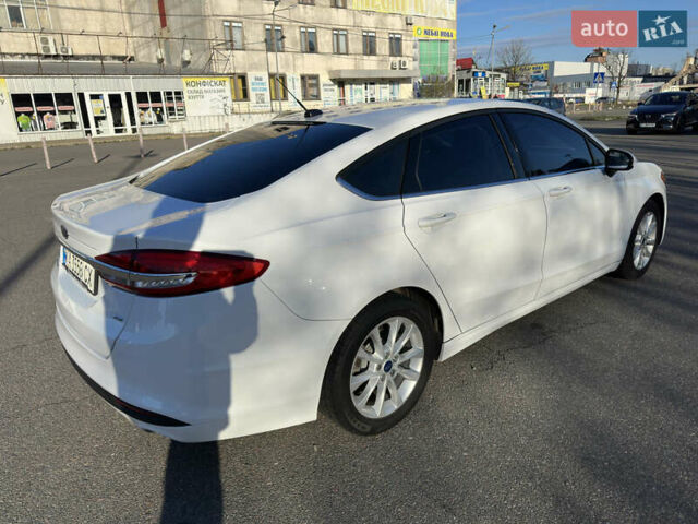 Белый Форд Фьюжн, объемом двигателя 2.49 л и пробегом 128 тыс. км за 11500 $, фото 1 на Automoto.ua