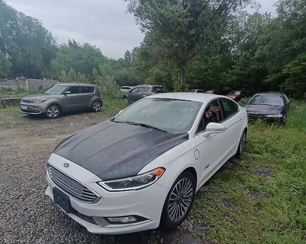 Белый Форд Фьюжн, объемом двигателя 2 л и пробегом 178 тыс. км за 15500 $, фото 8 на Automoto.ua