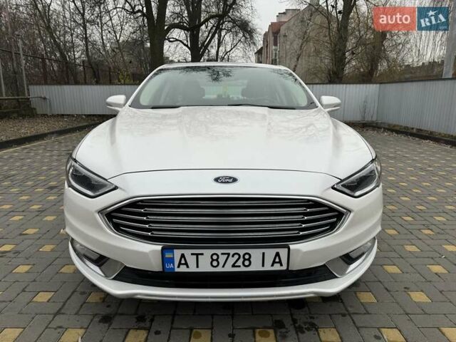 Белый Форд Фьюжн, объемом двигателя 2 л и пробегом 260 тыс. км за 13400 $, фото 1 на Automoto.ua