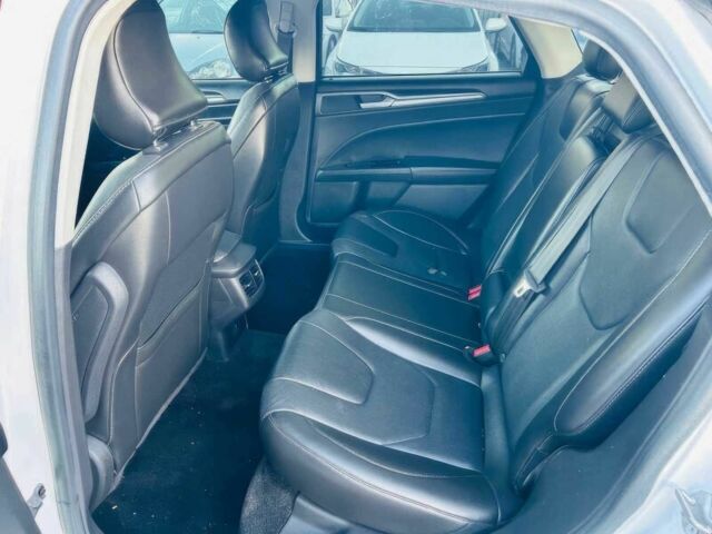 Білий Форд Фьюжен, об'ємом двигуна 2 л та пробігом 78 тис. км за 8800 $, фото 11 на Automoto.ua