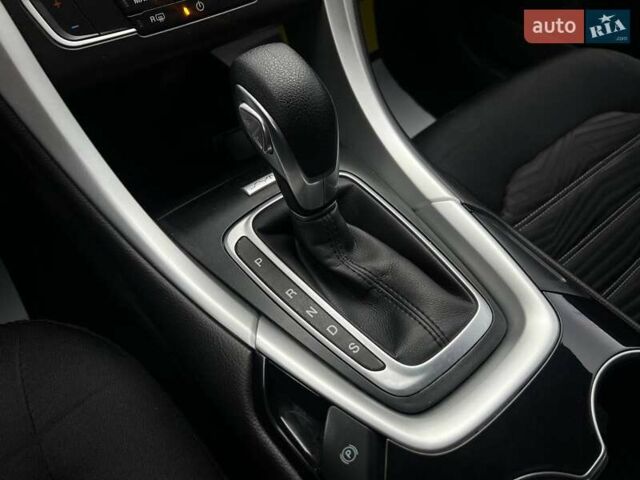 Білий Форд Фьюжен, об'ємом двигуна 2.49 л та пробігом 151 тис. км за 11200 $, фото 15 на Automoto.ua