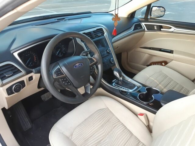 Білий Форд Фьюжен, об'ємом двигуна 2.5 л та пробігом 150 тис. км за 10200 $, фото 6 на Automoto.ua