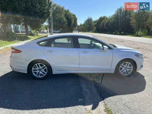 Белый Форд Фьюжн, объемом двигателя 2.5 л и пробегом 42 тыс. км за 12999 $, фото 6 на Automoto.ua