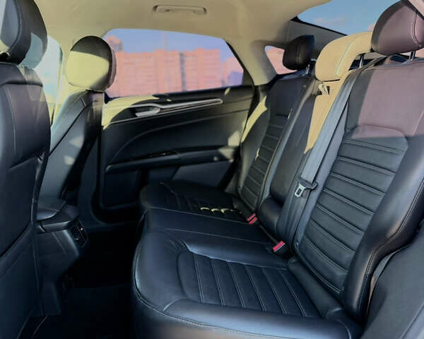 Белый Форд Фьюжн, объемом двигателя 2 л и пробегом 164 тыс. км за 13500 $, фото 20 на Automoto.ua