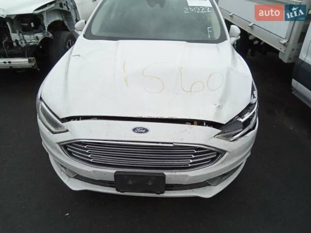 Белый Форд Фьюжн, объемом двигателя 2 л и пробегом 178 тыс. км за 15500 $, фото 4 на Automoto.ua