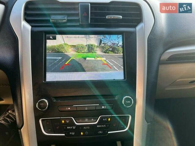 Белый Форд Фьюжн, объемом двигателя 2 л и пробегом 188 тыс. км за 2900 $, фото 17 на Automoto.ua