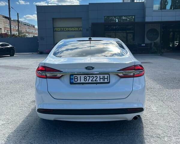 Белый Форд Фьюжн, объемом двигателя 2.49 л и пробегом 153 тыс. км за 11200 $, фото 6 на Automoto.ua