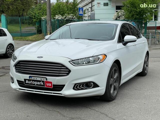 Белый Форд Фьюжн, объемом двигателя 2.5 л и пробегом 160 тыс. км за 10990 $, фото 1 на Automoto.ua