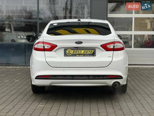 Білий Форд Фьюжен, об'ємом двигуна 2.49 л та пробігом 151 тис. км за 11200 $, фото 5 на Automoto.ua