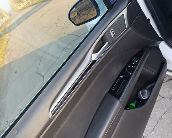 Белый Форд Фьюжн, объемом двигателя 1.5 л и пробегом 182 тыс. км за 9800 $, фото 9 на Automoto.ua