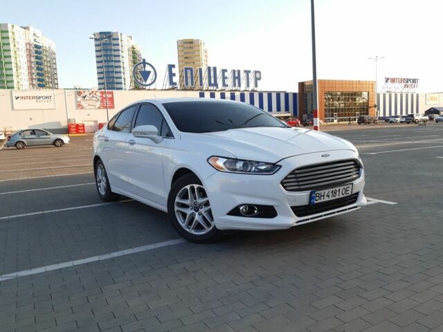 Білий Форд Фьюжен, об'ємом двигуна 2.5 л та пробігом 150 тис. км за 10200 $, фото 4 на Automoto.ua