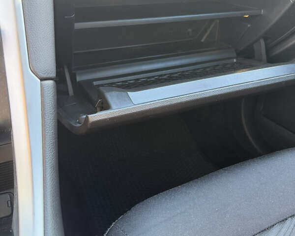 Білий Форд Фьюжен, об'ємом двигуна 2.5 л та пробігом 150 тис. км за 10700 $, фото 10 на Automoto.ua