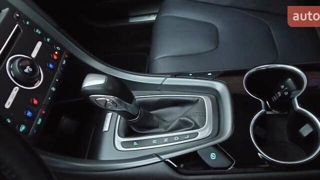 Белый Форд Фьюжн, объемом двигателя 2.5 л и пробегом 176 тыс. км за 13920 $, фото 11 на Automoto.ua