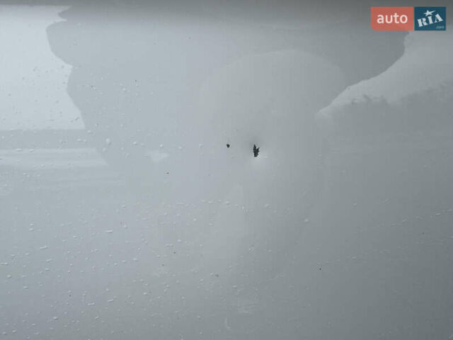 Білий Форд Фьюжен, об'ємом двигуна 2 л та пробігом 236 тис. км за 12999 $, фото 7 на Automoto.ua