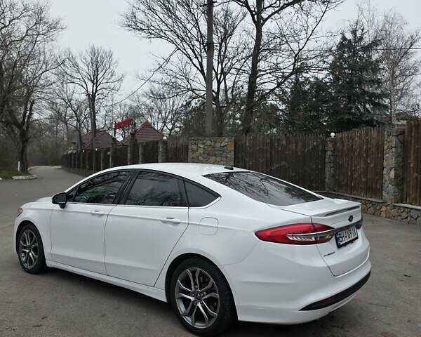 Білий Форд Фьюжен, об'ємом двигуна 2.49 л та пробігом 65 тис. км за 15500 $, фото 3 на Automoto.ua